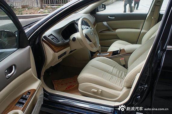 2012款天籁