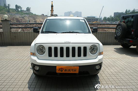 2013款自由客全系优惠5000元 部分现车