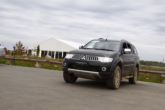 三菱帕杰罗·劲畅全系优惠1万元 少量现车