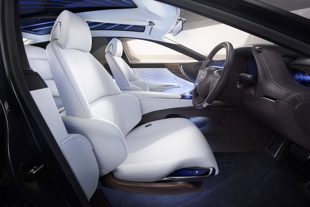 手势控制人机交互 LEXUS雷克萨斯LF-FC概念车