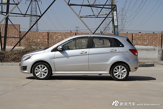 北京汽车E系列 贷款购车享0利息0手续费政策