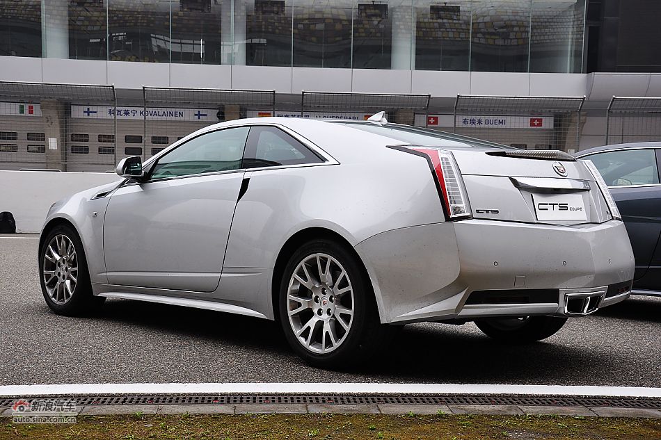 CTS Coupe