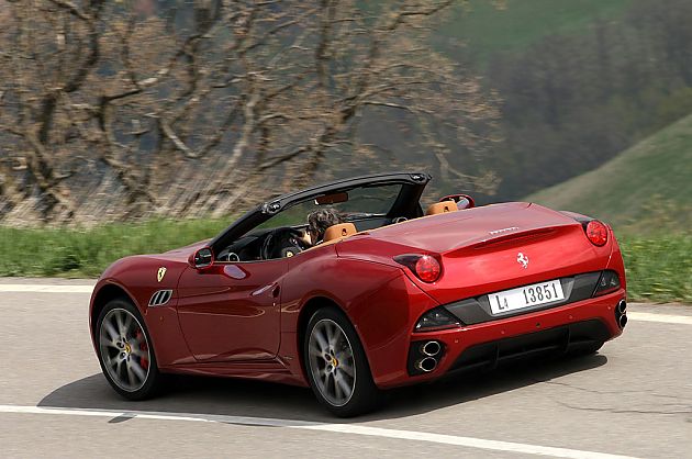 2013 Ferrari California first drive