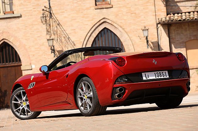 2013 Ferrari California first drive