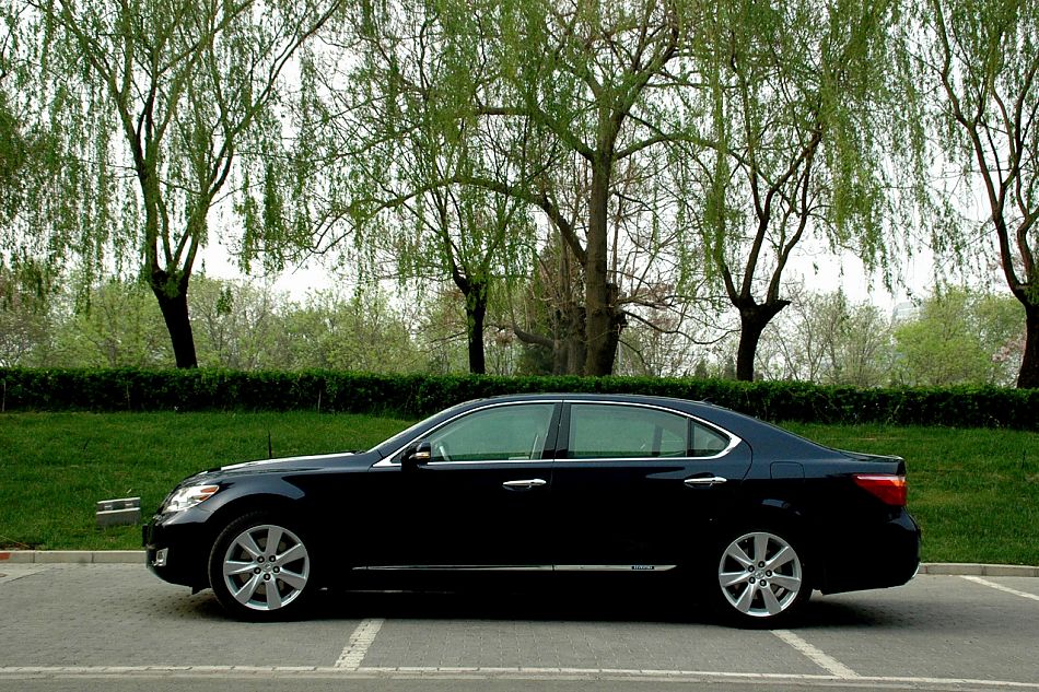 LEXUSLS600hl