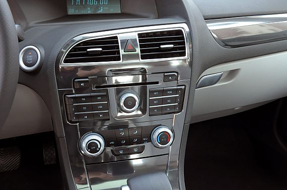 2011款中華H530試駕 2011款中華H530試駕