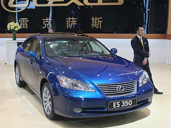 雷克萨斯E240深圳最高优惠2万元 少量现车