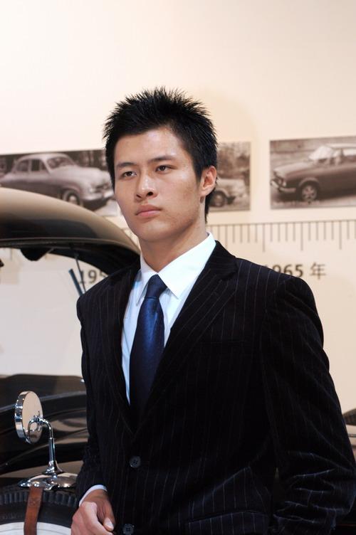 2006北京国际车展10大超酷男模(组图(8)