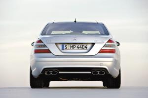 豪华车也凶猛--试驾奔驰AMG S65(图)