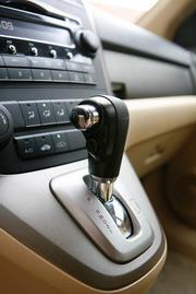 ��ľ����ά������˹��³ɭ���˺Ͷ��籾��CR-V