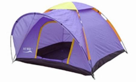 成都车展:十万名牌户外用品送看车人