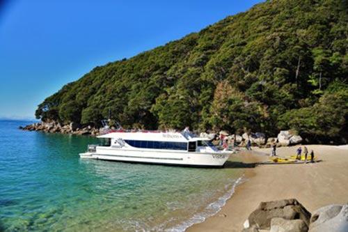 Boat Transport in Abel Tasman National Park