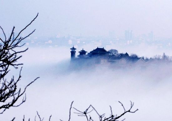 蓬莱阁:山不在高 有仙则名(图)