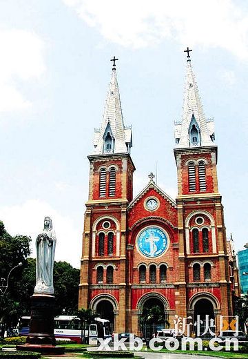 French style red Cathedral witnessed Xigong's hundred years vicissitudes of life