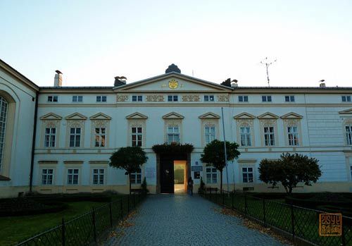 Baroque garden gate