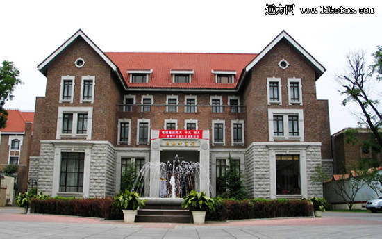 毛泽东主席、周恩来总理下榻过的和平宾馆 作者：伍振