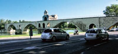 ǱΧʥ(Pont Saint-Bnezet)ά(Pont d'Avignon)ǵʱɺΨһӵ㣬ҲóŦ