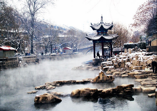 济南城内秀丽多姿的白石泉。