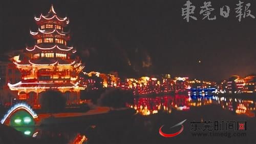 Zhenyuan night sketched out the dream of the ancient city of charm