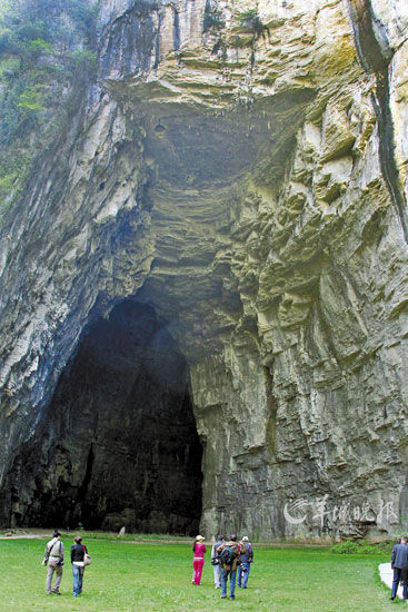 Enshi Lichuan cave is the largest caves in China