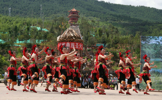 彝族传统节日火把节的来历和风俗