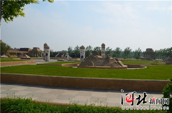 走进金沙湾沙雕大世界 感受滨海大漠奇观