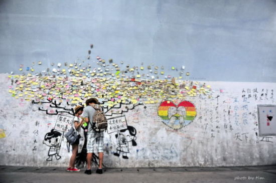 厦大涂鸦墙 那些年我们走过的芙蓉隧道