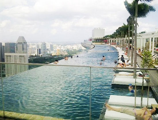 全球十大屋顶泳池梦幻水世界