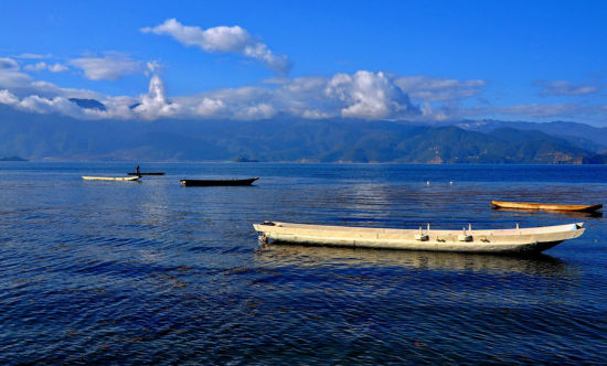 探神秘女儿国泸沽湖 藏在四川的高原明珠_新浪旅游_新浪网