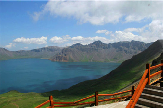 蓝宝石一般的天池梦 长白山西坡小游记