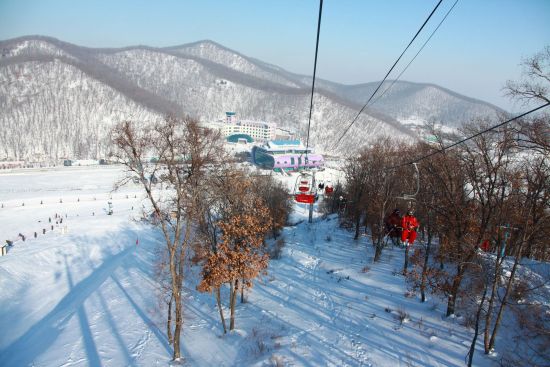 长春莲花山滑雪场于11月23日开滑