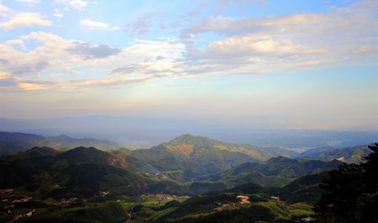 30《爸爸去哪儿》在湖南平江福寿山镇白寺村录制的节目就要开播了