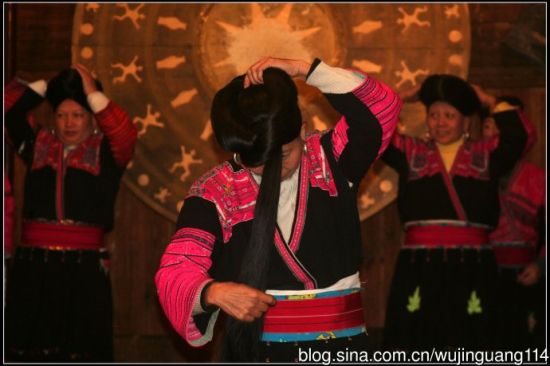 探秘广西奇观 <em>世界上女人头发最长的</em>瑶寨_新浪