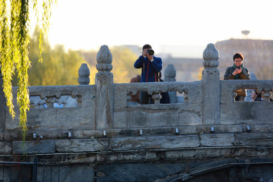 听老北京讲老故事欣赏风水宝地后海的早晨