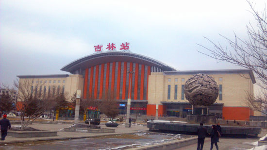 吉林至上海25日起每日加开K2082\/3次旅客
