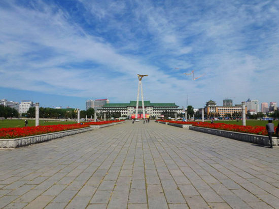 历史的延续与发展 长春市文化广场