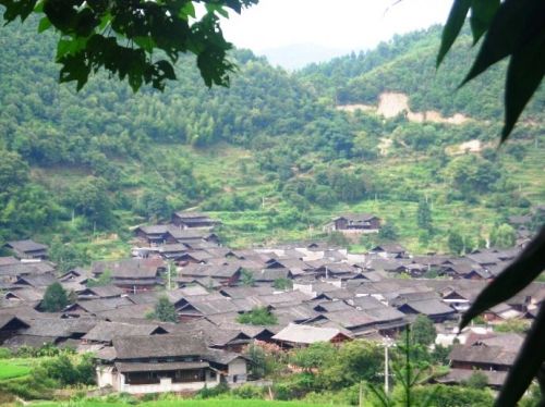 游历冷门古镇:沙湾古镇、洪江古镇