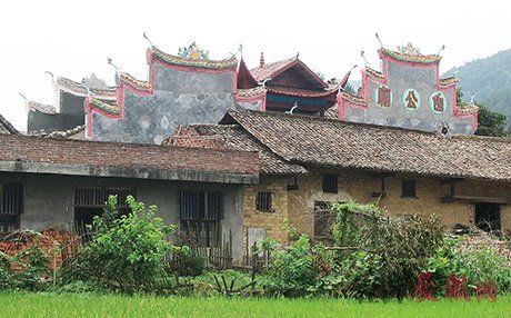 旅游景点 > 花炮之乡万载十大必去之地    周家大屋位于株潭镇株山村