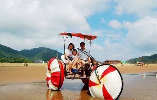 沪上适合消暑的七大沙滩水公园热带风暴、奉贤海滩