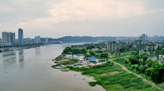 酒香更浓处 泸州瞰流年