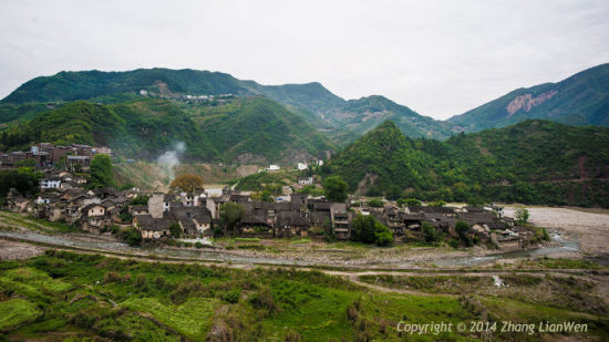 42    大宁河下游巫山段 :    3,龙溪古镇:   从巫山县城乘船,沿大