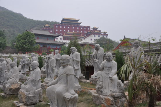 去什么西藏 庄里就有个小布达拉宫