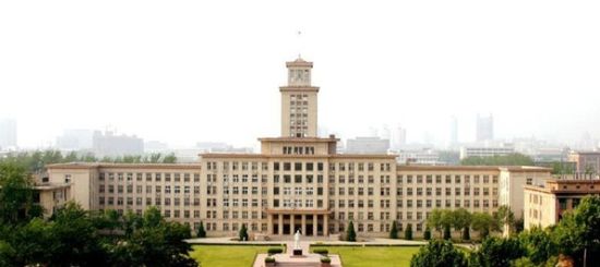 天津地标性建筑:南开大学主楼