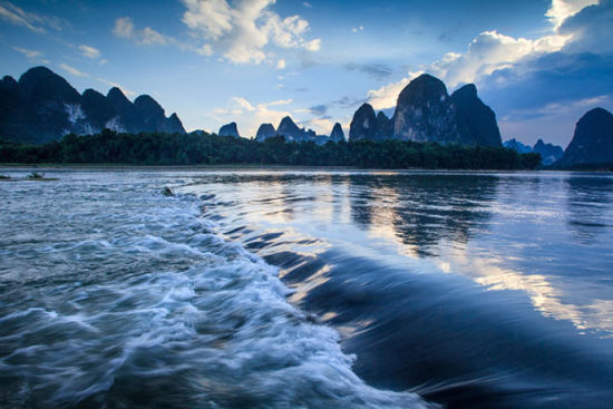 兴坪古镇周边风光 图：新浪博主/渡轮