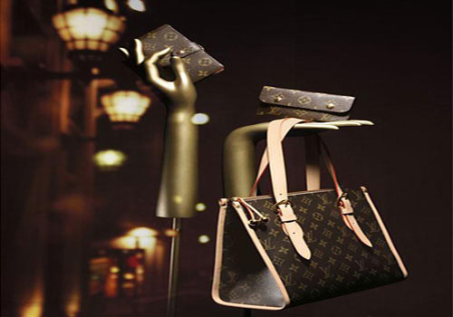 拎着名牌包也是一种尴尬(图)