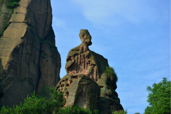 天然盆景龙虎山六大形态各异的奇峰怪石_新浪旅游_新浪网