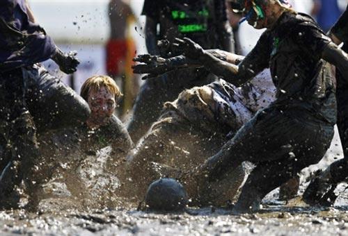 �������