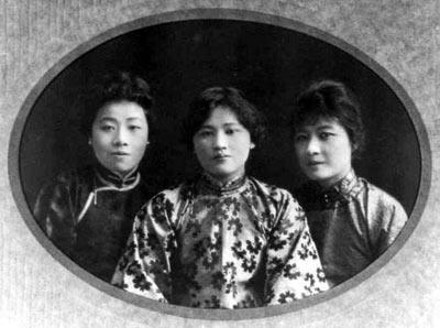 ����������