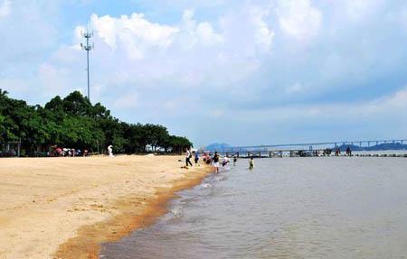 黄金周到广州最南端玩海(图)