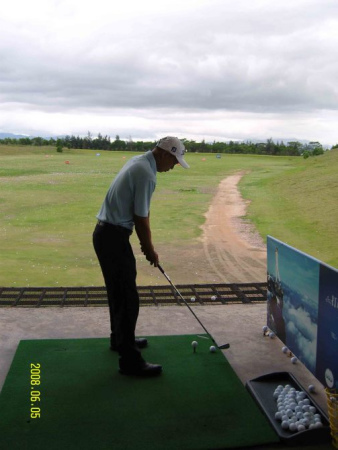 厦门鹭岛女队特邀职业球员熊寿文担任球队技术指导